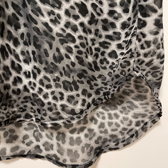 Leopard print  blouse - Picture 4 of 4